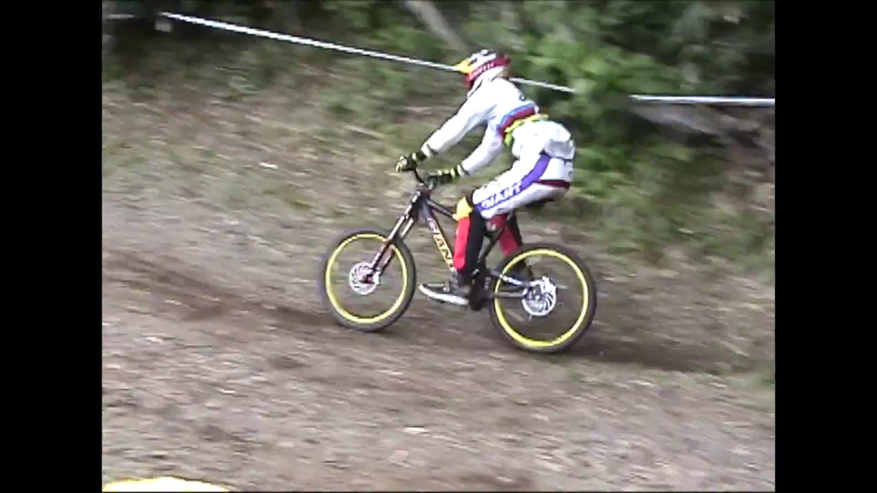 【MTB downhill】 2001年　WorldCup MTB DH ARAI ワールドレベルのトップライダーの走りはすご！　ニコの高速バニーホップあります！