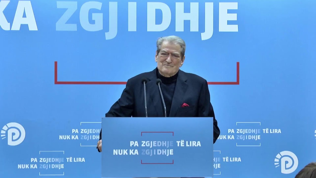 Kryetari i PD, Prof. Dr. Sali Berisha konferenc&euml; me gazetar&euml;t salla 