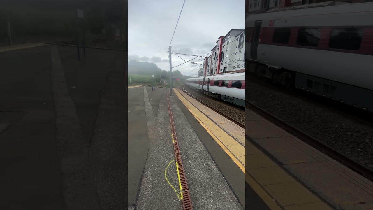 London North Eastern Railway train 800 210 passing Manors Not in Service