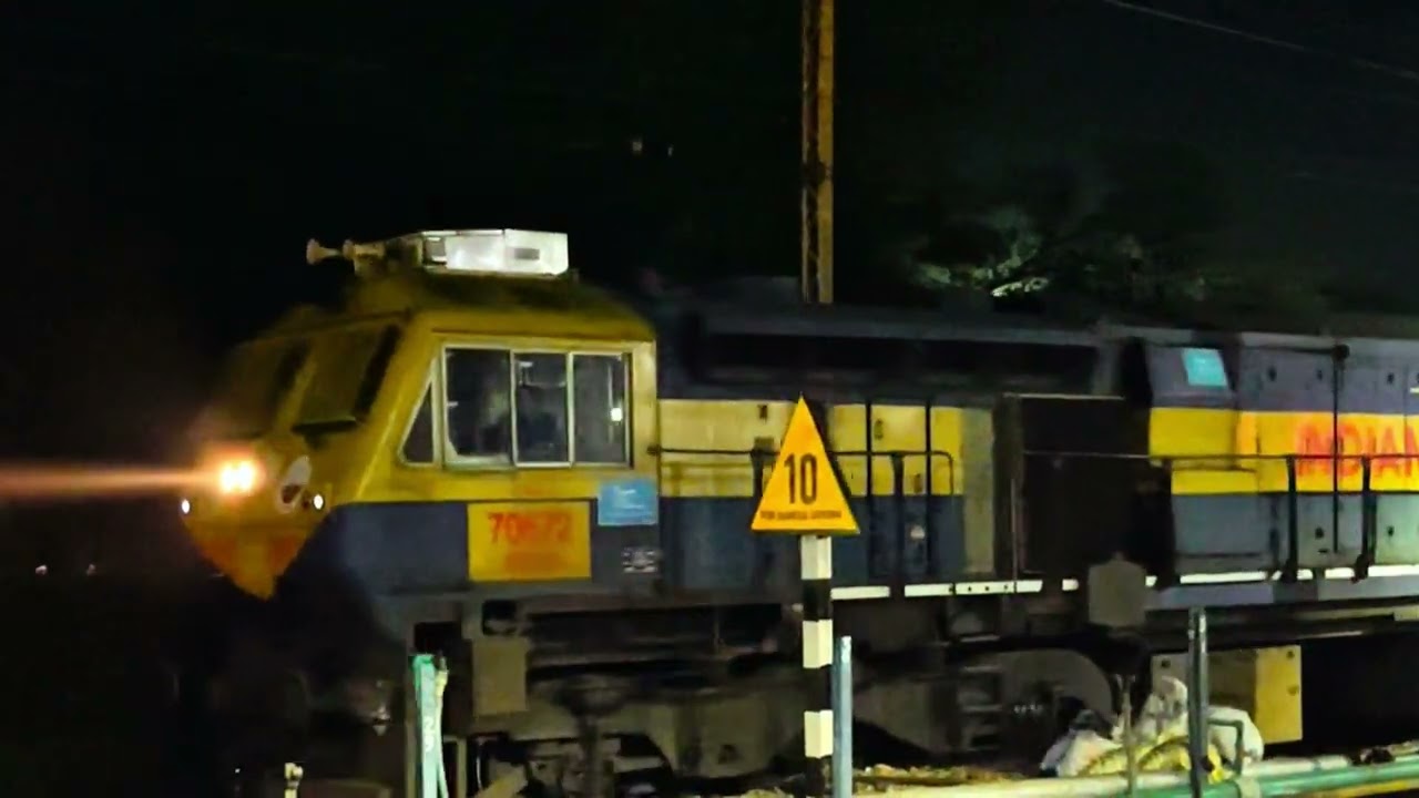 WDG-4 + WAG9 + WAP7 || 4 Locomotive’s In One Frame || Railyatraaa