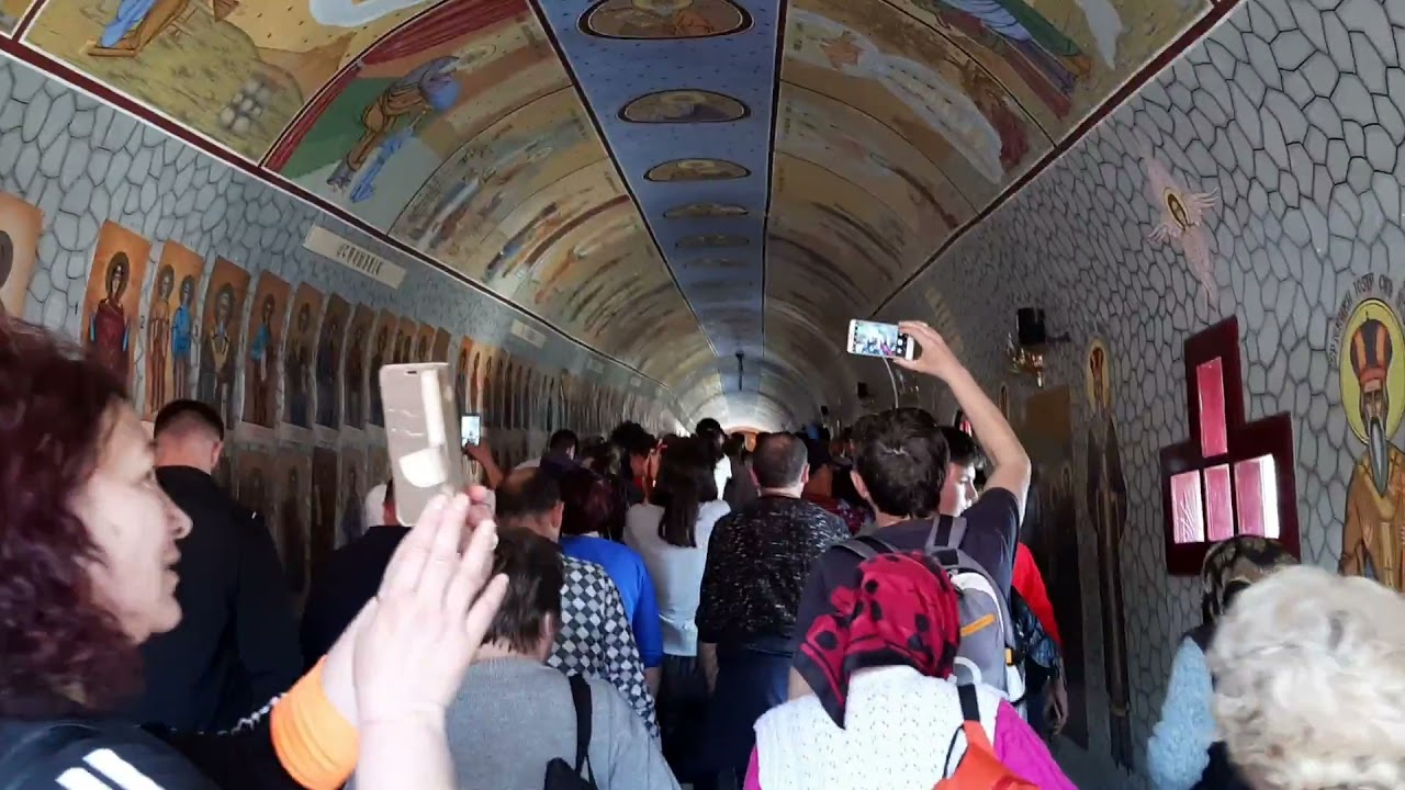 Tunelul de la schitul Straja