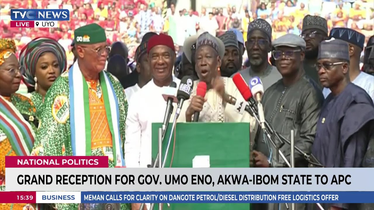 WATCH: Ganduje Hands Over APC Flag To Governor Umo Eno At Uyo Grand Reception