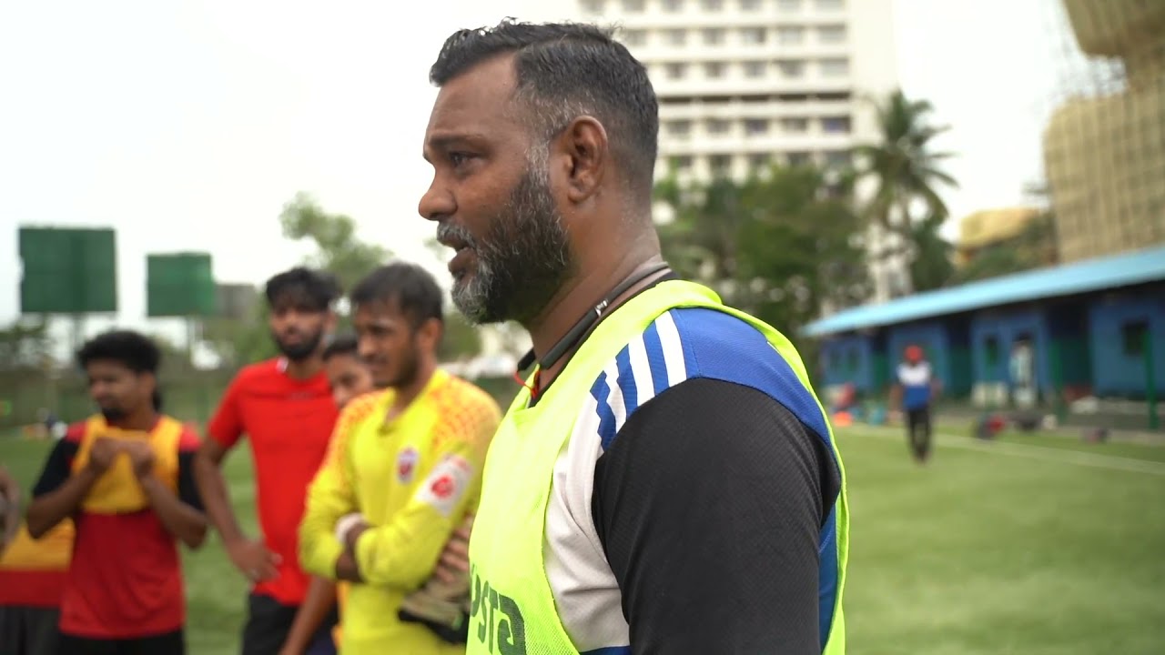 Football Periodization- Extensive Interval Training  Football sprints with maximum Rests