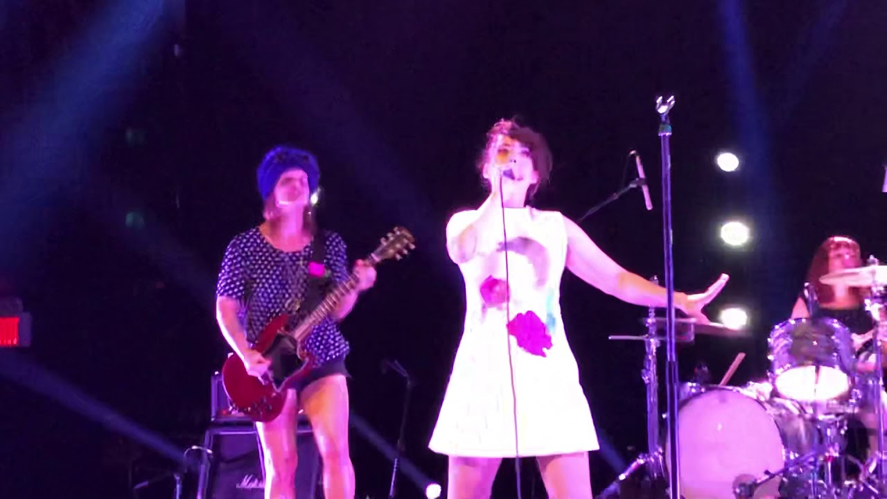 Bikini Kill- Live- Double Dare Ya & Suck My Left one NYC Terminal 5