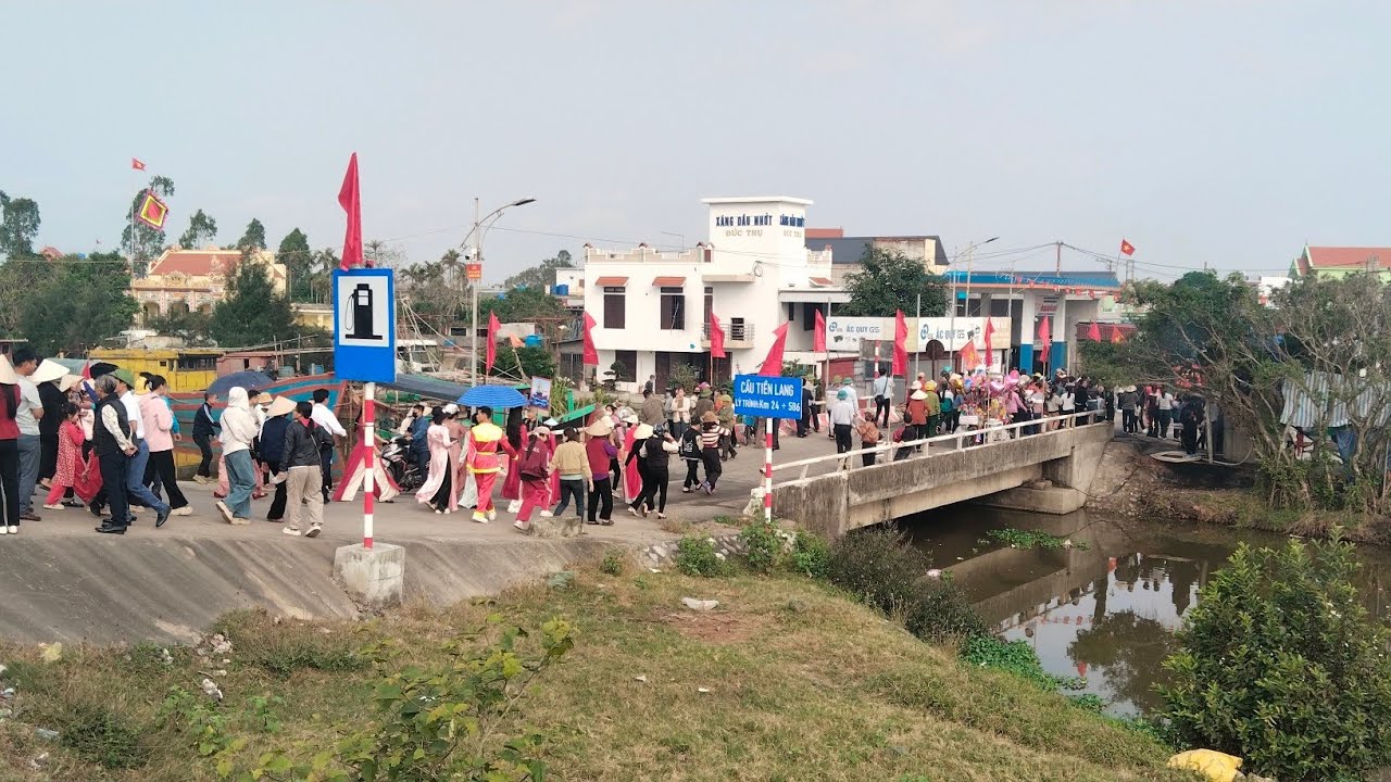 RƯỚC KIỆU QUANH LÀNG Ở LỄ HỘI CẦU NGƯ XÃ GIAO HẢI-GIAO THỦY-NAM ĐỊNH 
