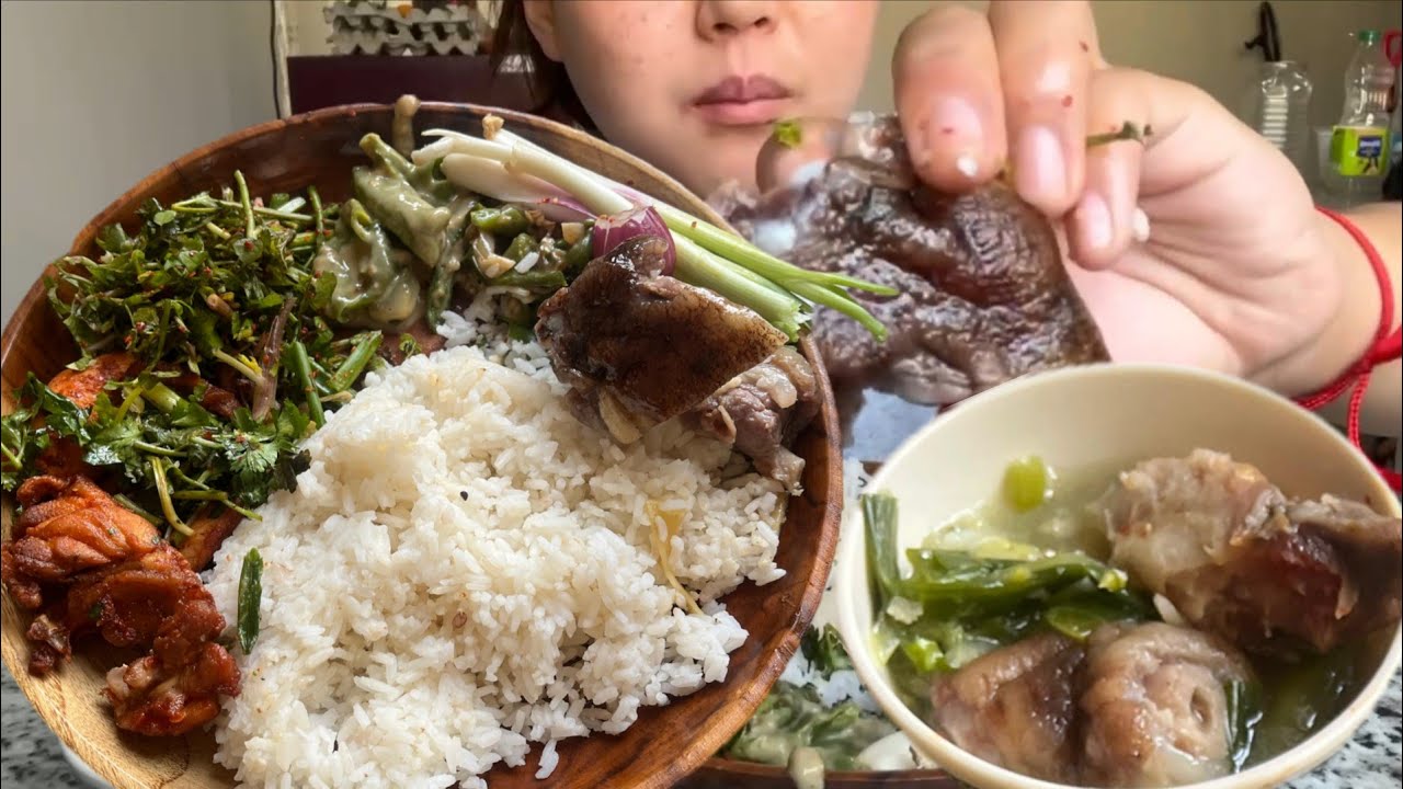Mukbang eating local thali ll pig leg ll churpi #mukbang 