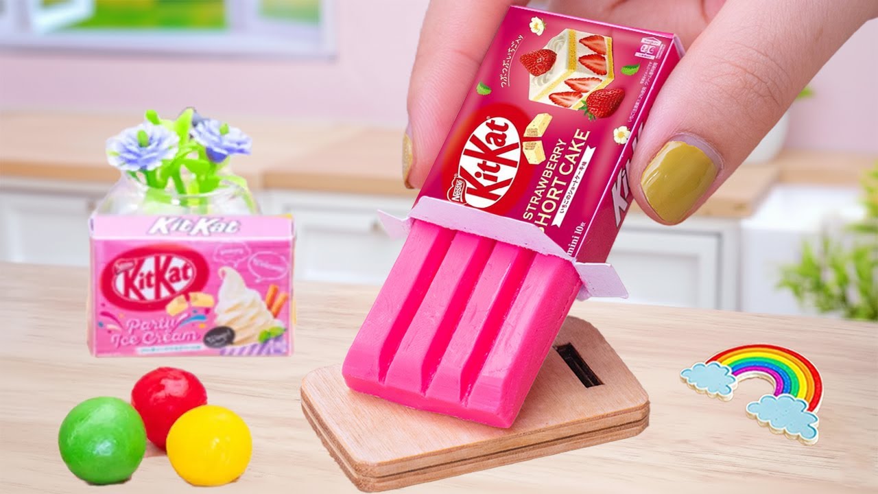 Rainbow KitKat Cake | Amazing Miniature Strawberry Cake Decorating Ideas | KitKat Chocolate Cake