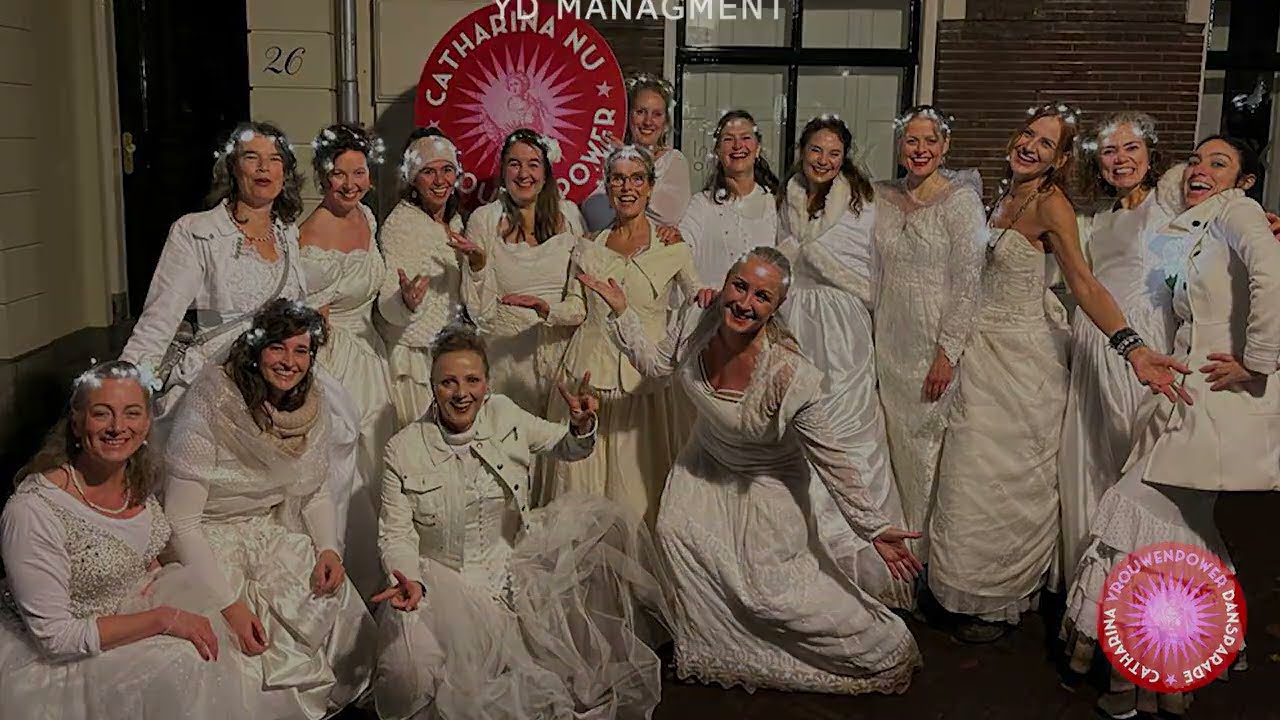Catharina danst Prayer of the Mothers in de Sint Maartenparade 2023