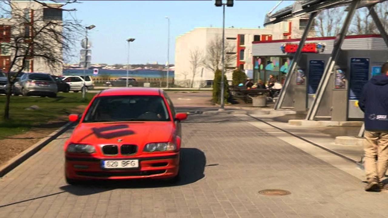 ROOLI VÕIM! Jazz pesulates saab auto puhtaks nii oma kätega kui ka käed rüpes