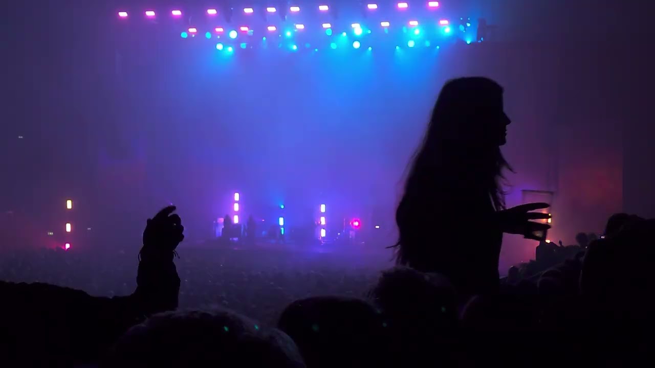 My Bloody Valentine - Soon (Live at OVO Arena Wembley, London, on 25/11/2025)