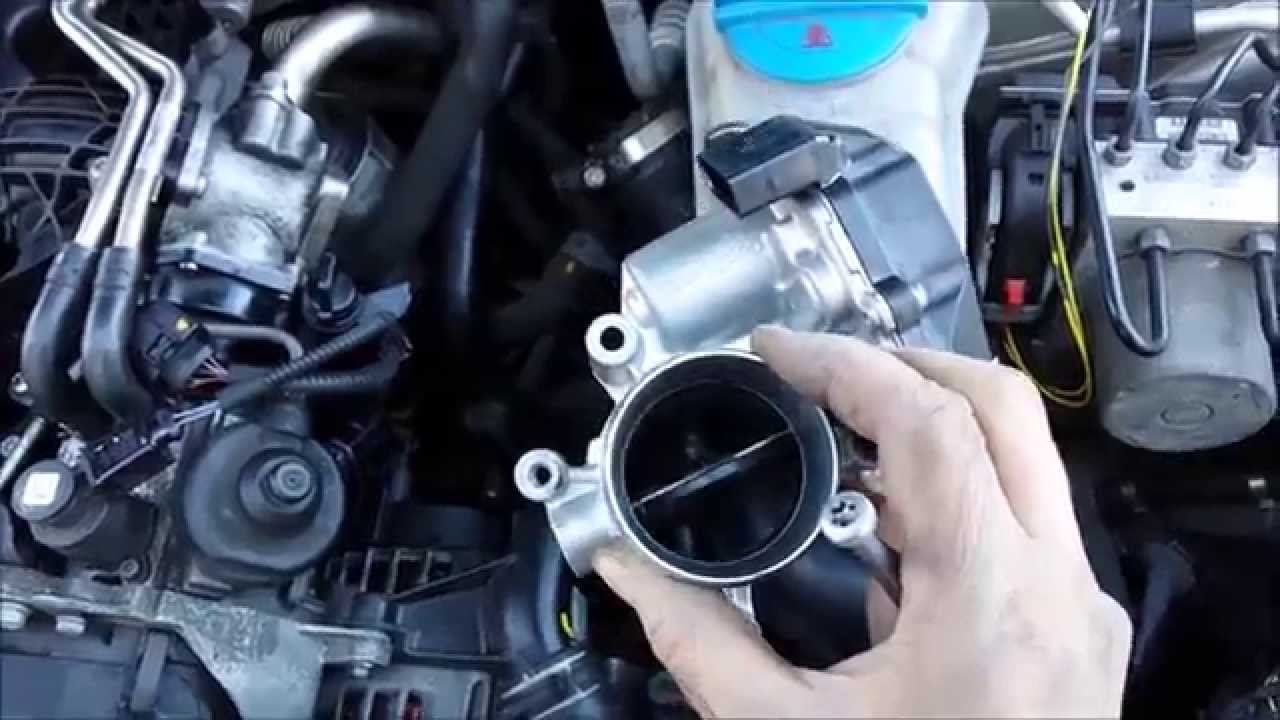 Démontage papillon d'admission d'air 2.0 TDI 143 CAGA (intake manifold flap removing)