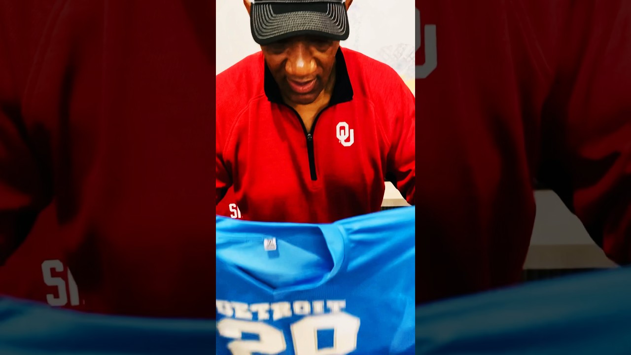 DETROIT LOVE FOR BILLY SIMS 