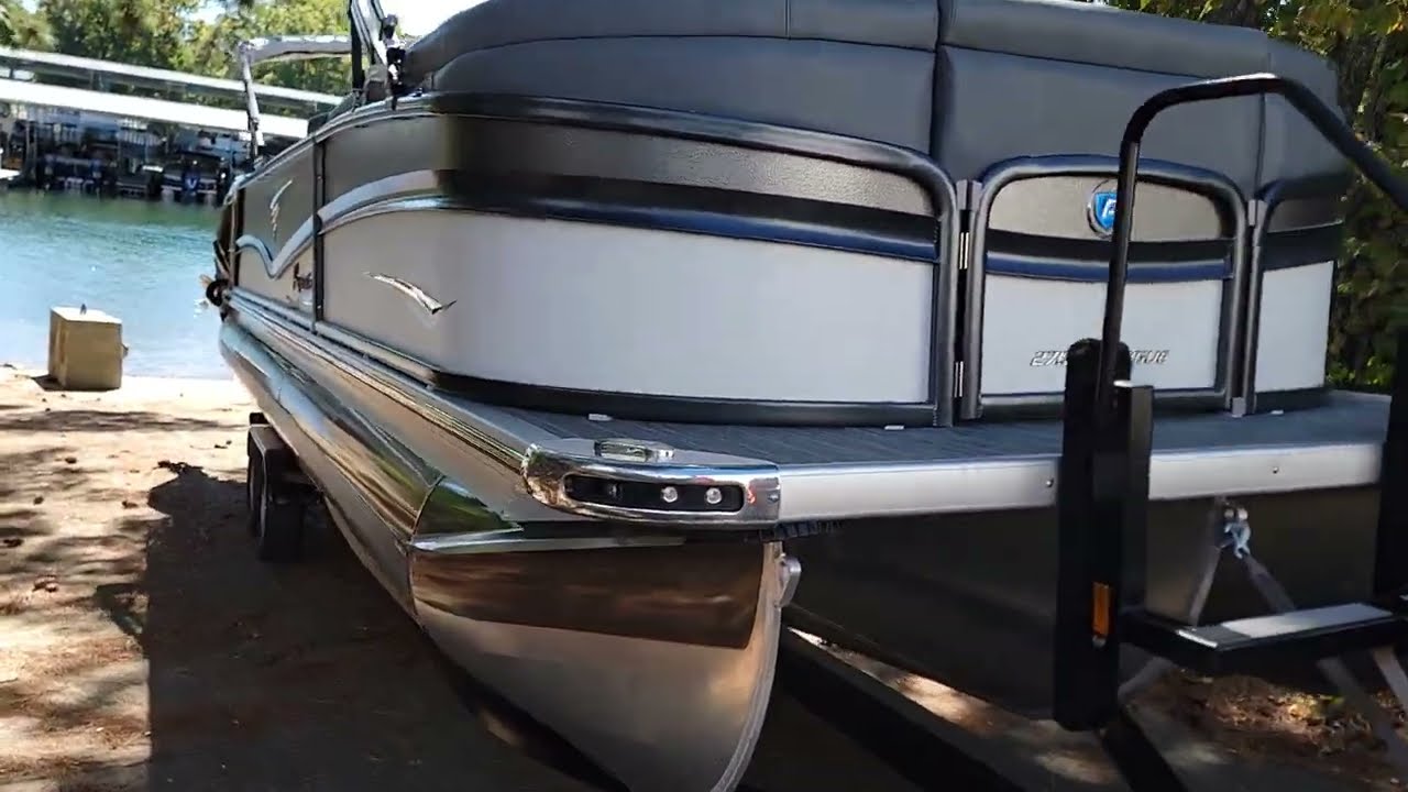Premier Pontoons 900 HP... 2023 270 Intrigue RL WalkAround