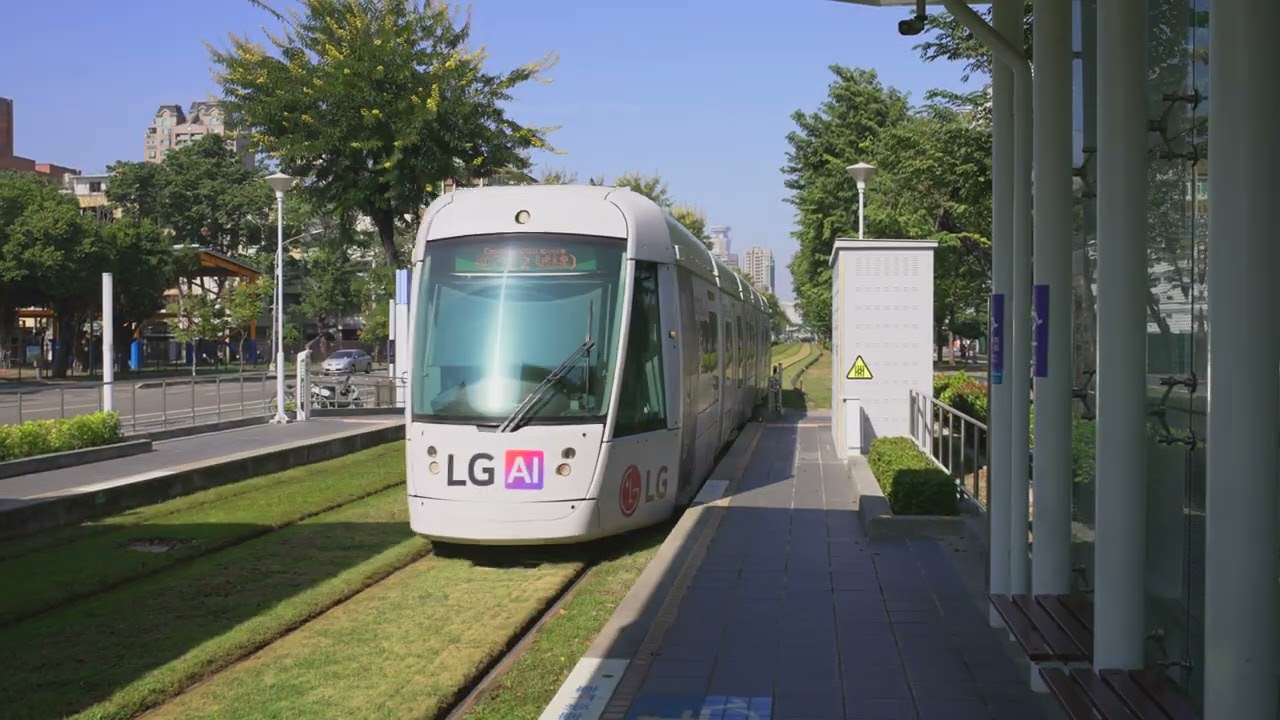 Taiwan, Kaohsiung, LRT ride from Kaisyuan Wuchang to Wucyuan Elementary School