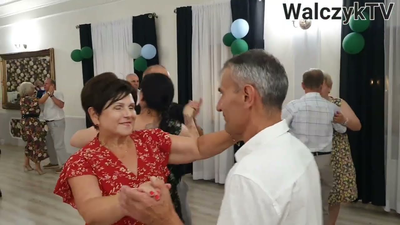 ZŁOTY DWÓR BAWI SIĘ W NAJLEPSZE a na parkiecie wspaniali tancerze z Sycyny wirują 