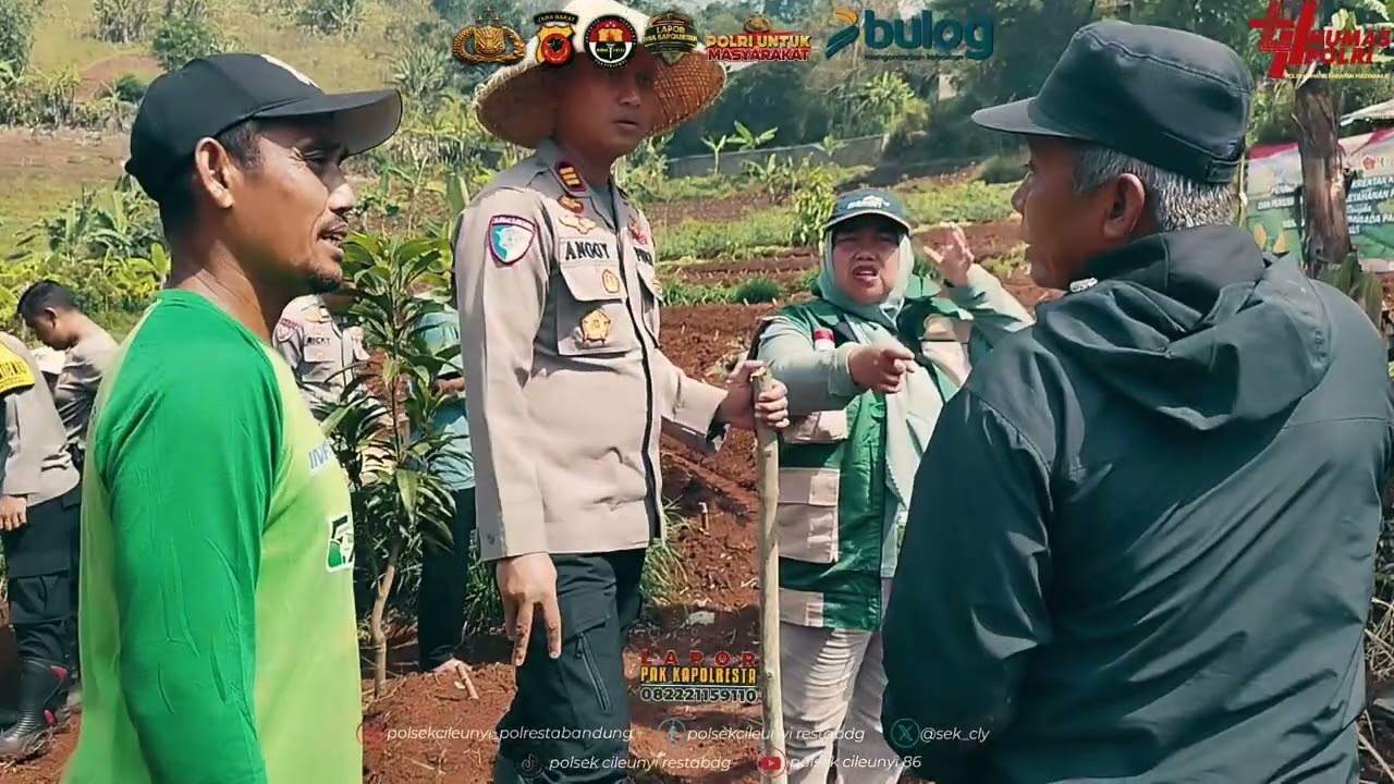 POLSEK CILEUNYI BERSAMA PEMERINTAH DESA DAN KELOMPOK TANI TANAM JAGUNG DI LAHAN SELUAS 17 HEKTAR
