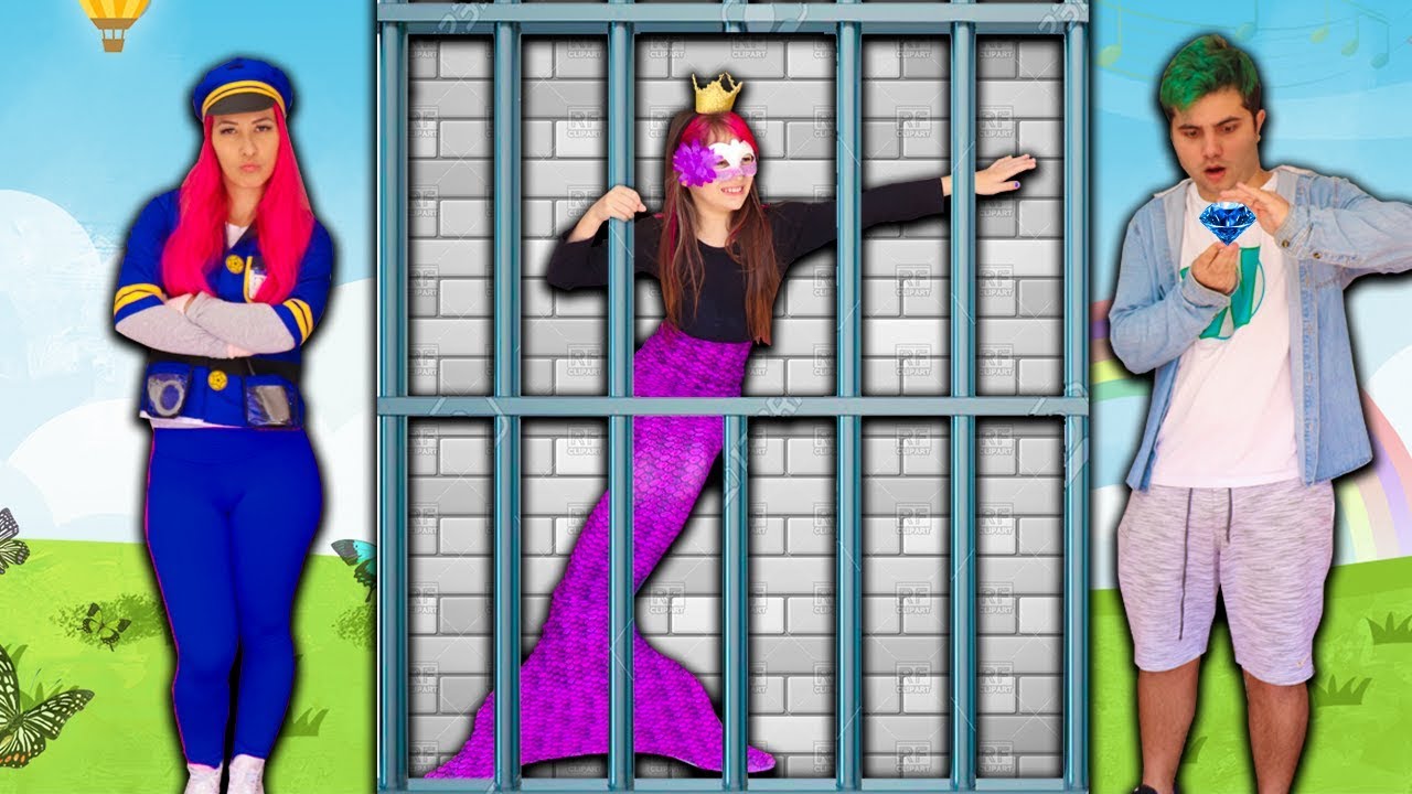 CRIANÇA FINGE BRINCAR DE POLICIAL E PRENDE SEREIA - KIDS PRETEND PLAY WITH POLICE COSTUME MERMAID