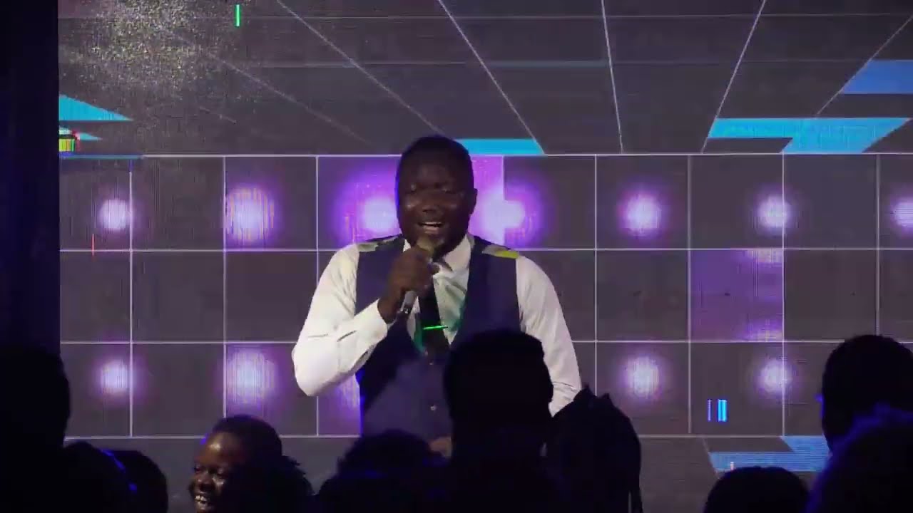 WONDERS OF WORSHIP MIN ETTA MINISTERING