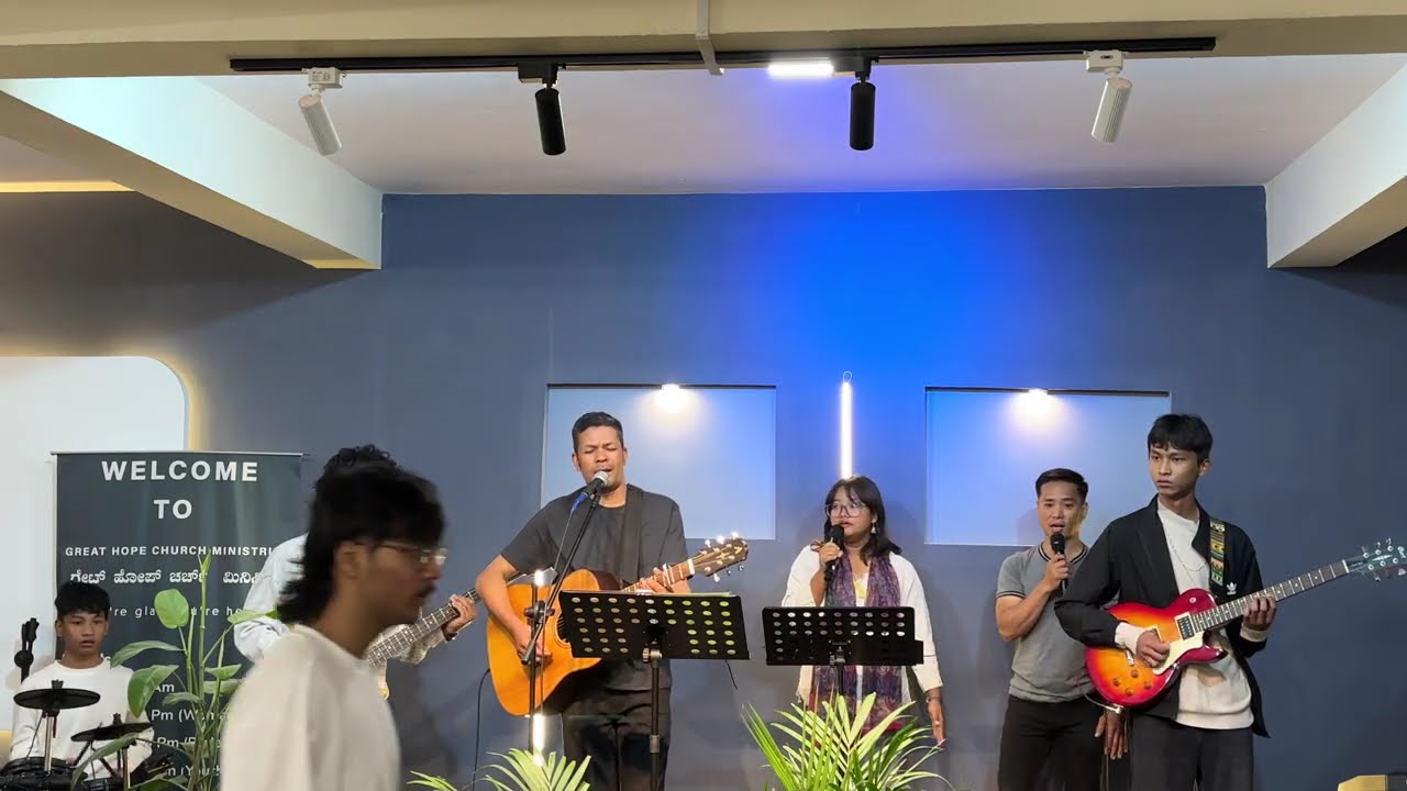 हेरन हेर सृष्टिको सुन्दरता यसलाई बनाउने प्रभुको महानता // Herana hera sristi ko Sundarta BY GHNC