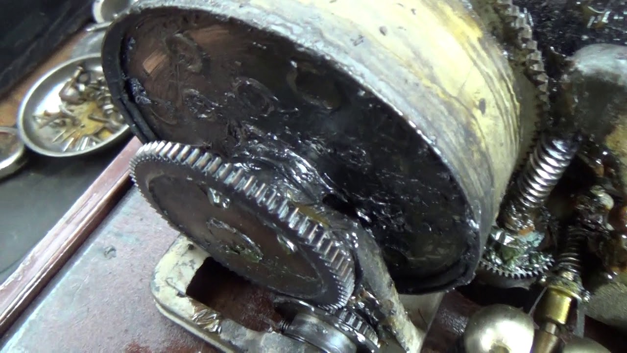 Вскрытие и осмотр двигателя VV-50 1922 года выпуска, часть 1.