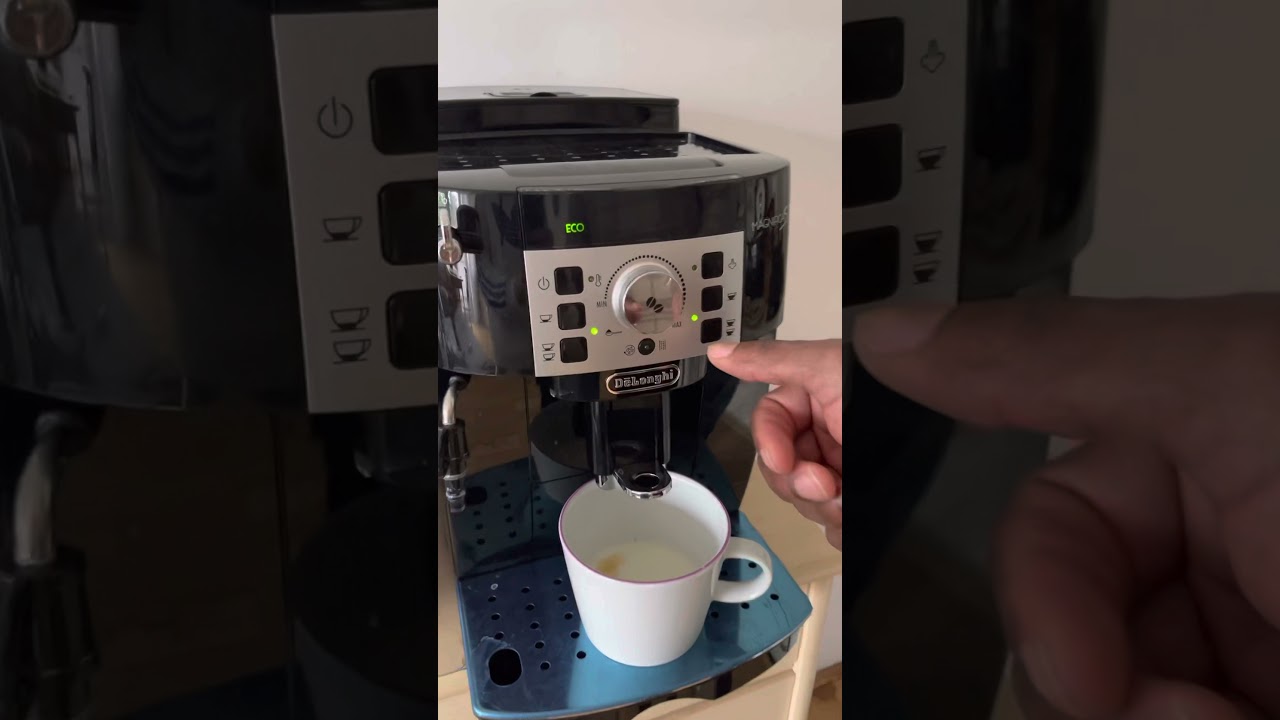 Making a cappuccino with De&rsquo;Longhi Magnifica S Coffee Machine