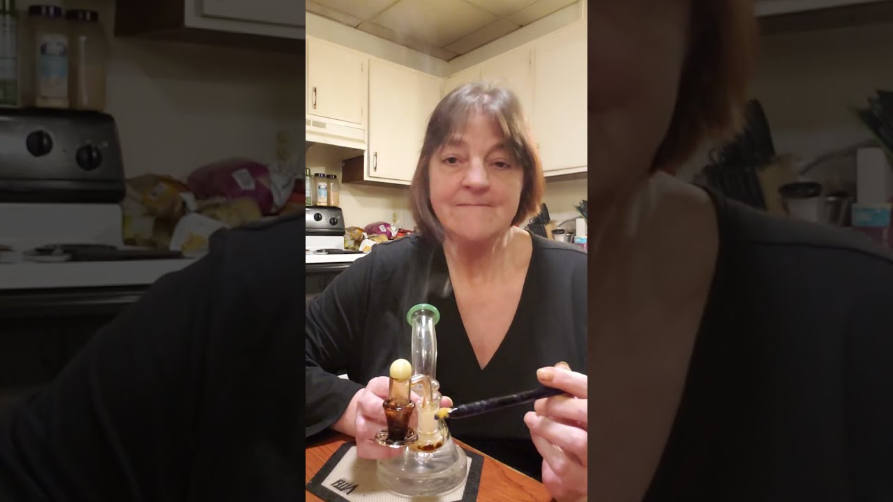 TGIF hangout and dabcough end boomer learning series happy friyay sciatica medicating sesh