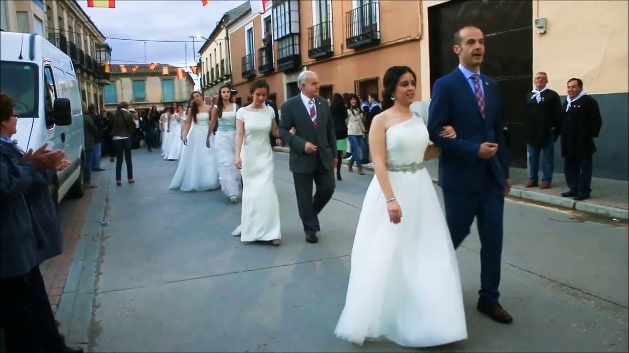 Desfile de Damas y Reinas 2016