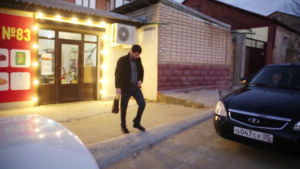 КУПИЛИ ГАИШНИКАМ ПИРОЖКИ ЧТОБ СОГРЕЛИСЬ.