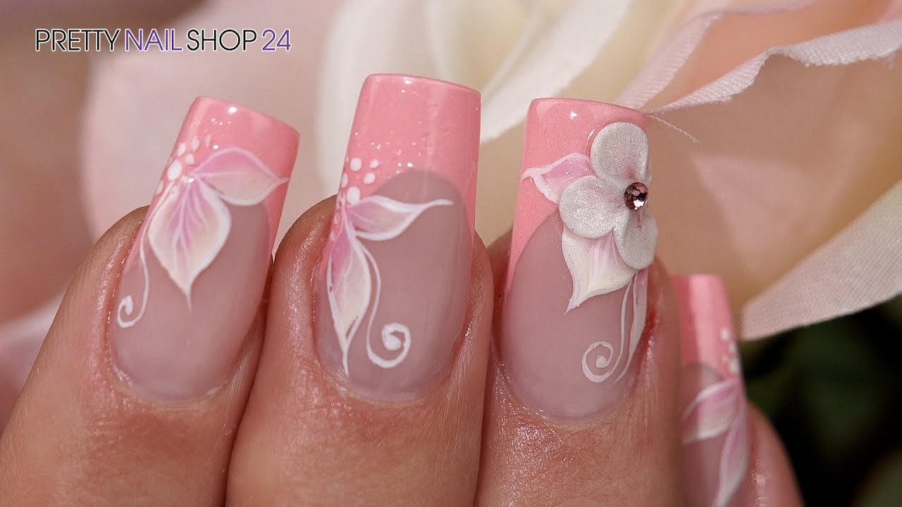 TrendStyle: Nailart rosa Blümchen