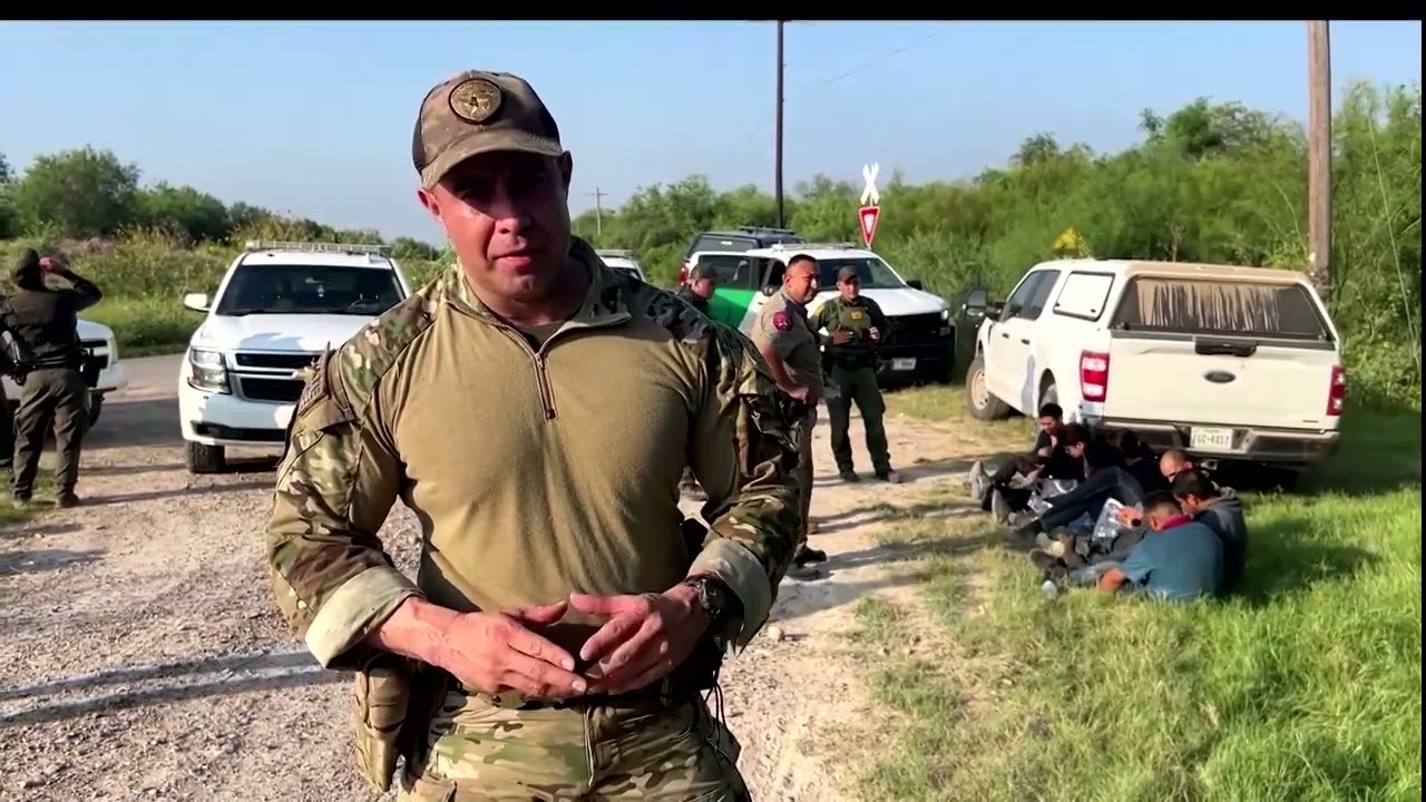 Dramatic chase shows US border agents vs. smugglers | REUTERS