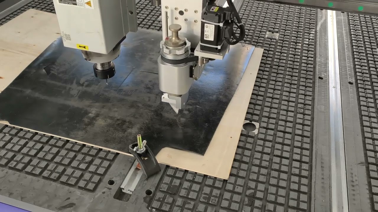 [AKMZ1530] CNC Router Spindle + V-cut Tool with 1500*3000mm Size - Shine AccTek Machinery China