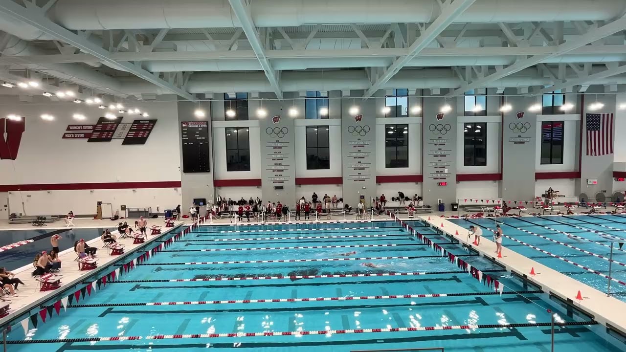 Finals W 500 free - Stoneburg, Larsen