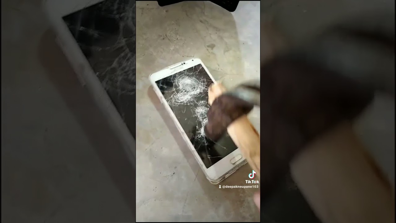 iPhone 12 Pro Max vs. Note 20 Ultra Drop Test 2021.