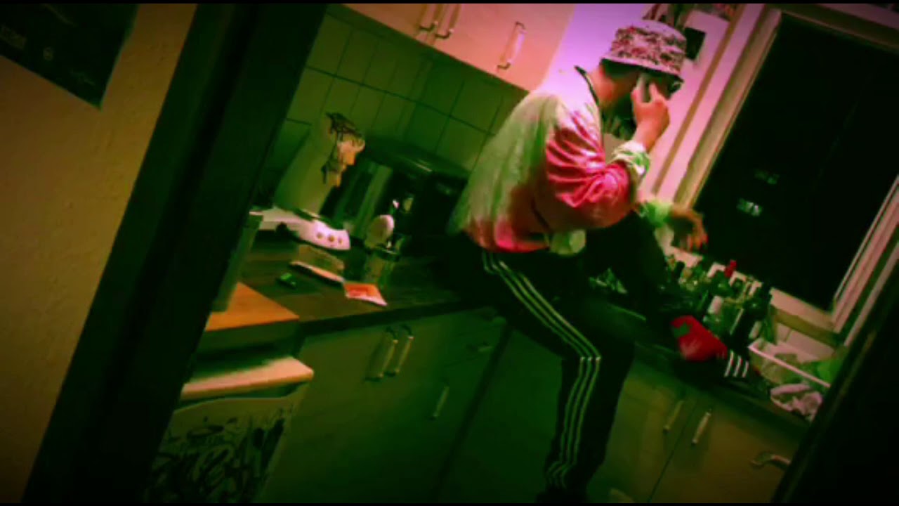 Yonuts & Sascha (aka Birdy Sanjazz) - Livintru'