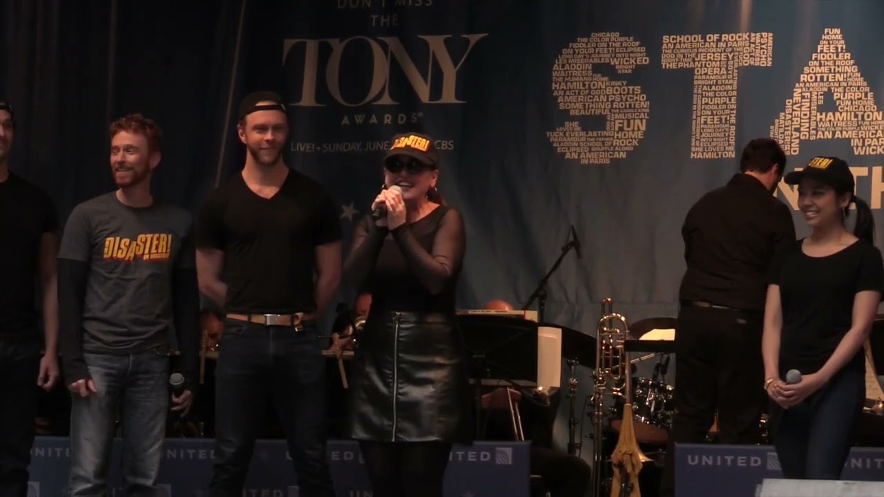 Jennifer Simard Reunites with DISASTER Cast to Perform Her Tony-Nominated Role at Stars in the Alley