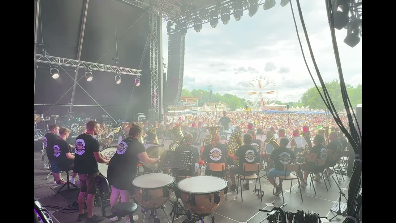 Auszeit Polka von Lukas Burgschwaiger - Woodstock der Blasmusik 2025 | KAPELLE GEF&Auml;LLT MIR