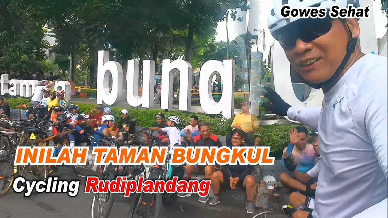 Titik Kumpul Para Goweser dan Warga Surabaya di Taman Bungkul