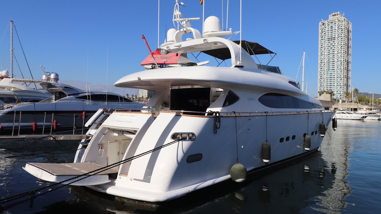 Maiora 26 Walkaround For Sale with PG Yachts