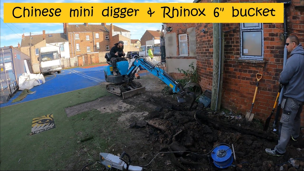 Chinese mini digger + Rhinox 6