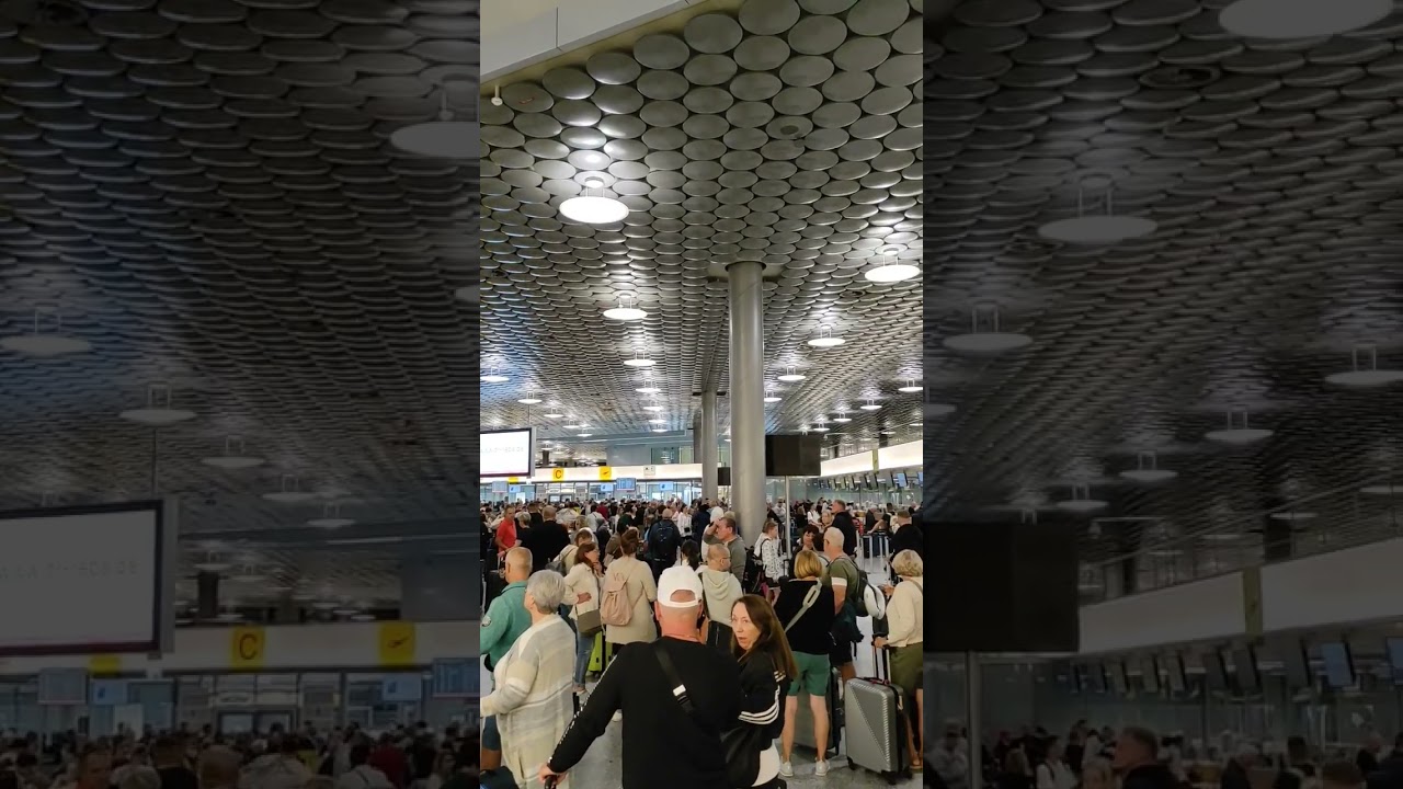#hannover #airport #flughafen Terminal C &uuml;berf&uuml;llt
