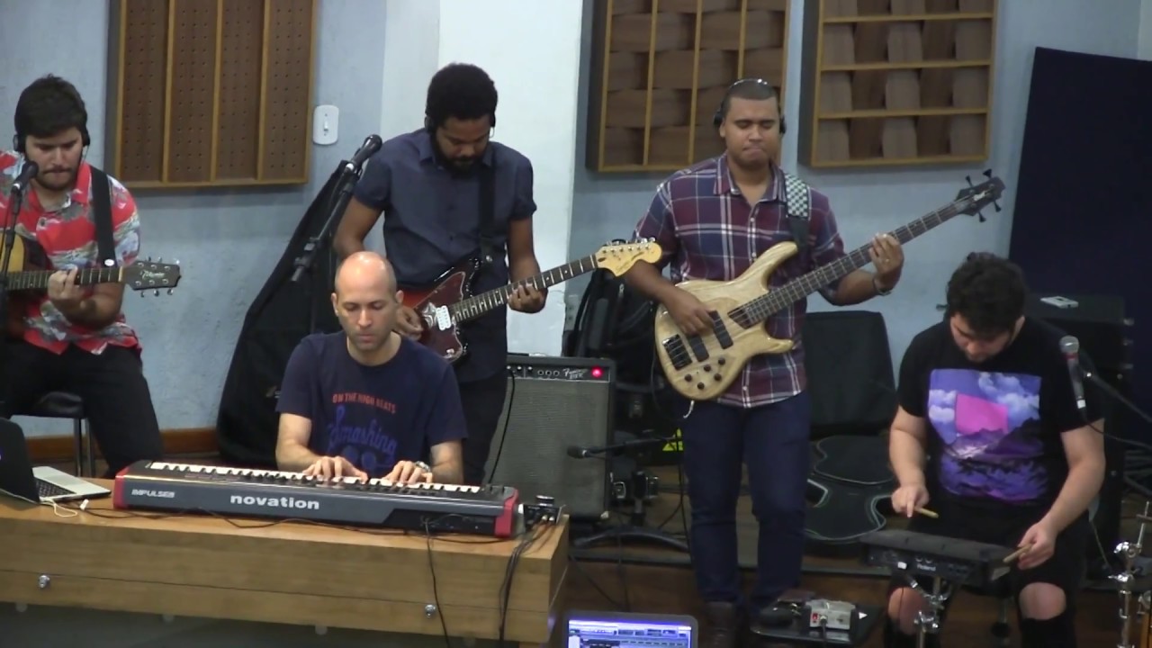 Medley: Jesus em Tua presença e Alto preço