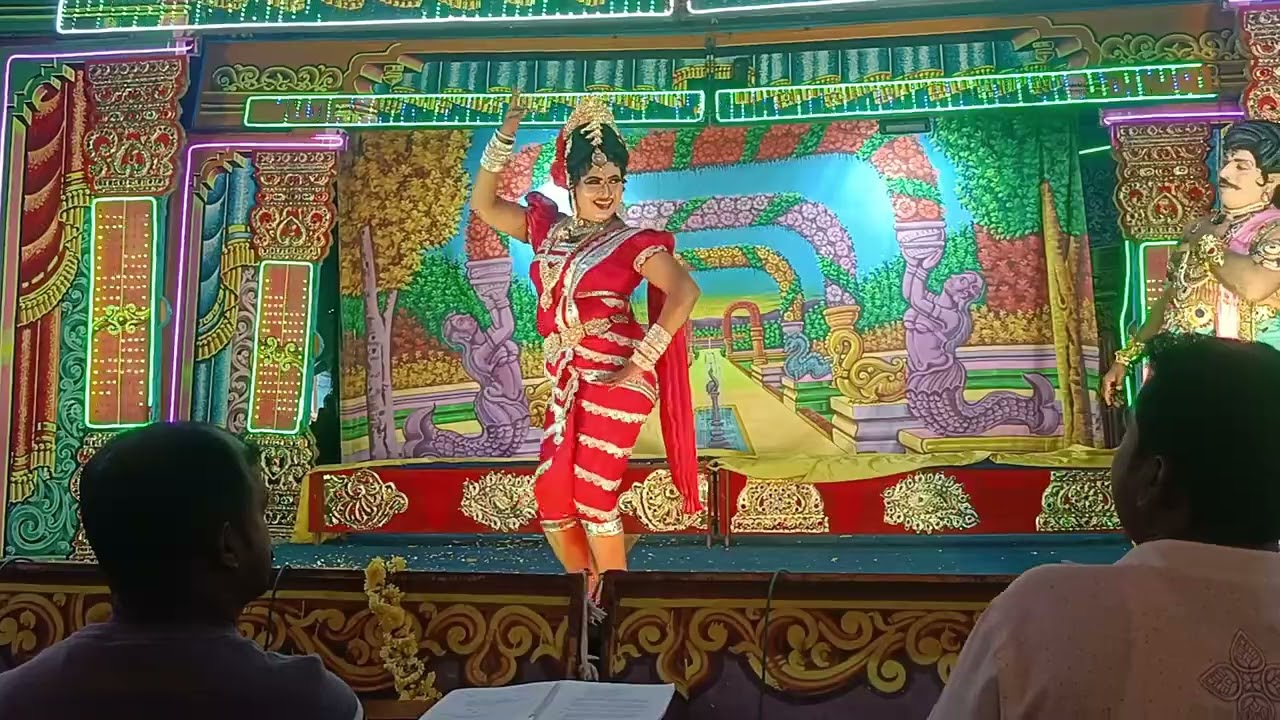 ಕೆಆರ್ ಪೇಟೆ ನಾಟಕೋತ್ಸವ, ವಸುಂಧರ  ಪಾತ್ರದಲ್ಲಿ ನಂದಕುಮಾರ್, ಪದ್ಮನ ಪಾತ್ರ ಶೃತಿ ಬೆಂಗಳೂರು