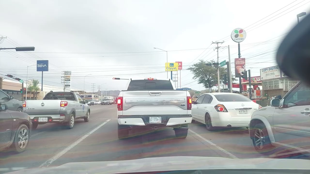 Manejando y platicando, por el periférico nogales son