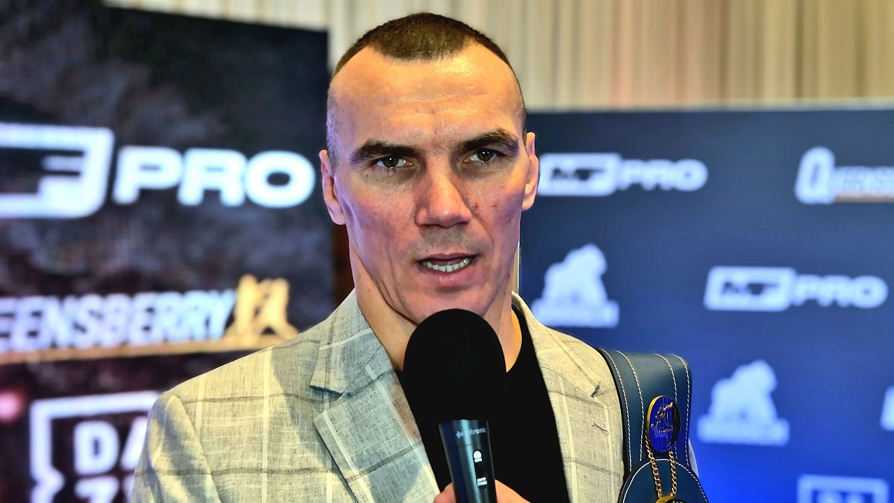 &laquo;Виддал &mdash; всего лишь ютубер, он проиграет&raquo;, &mdash; предупреждает Матеуш Мастернак Райли, желая заполуч...