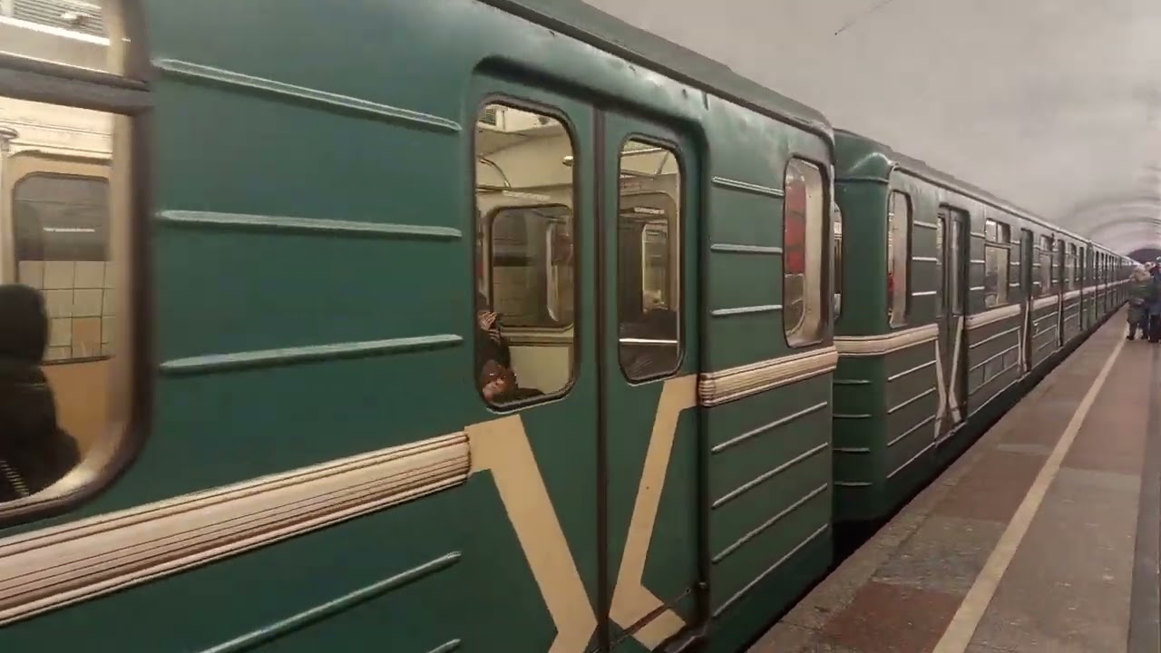 Два поезда Русич и Номерной на станции Лубянка 22.02 2026