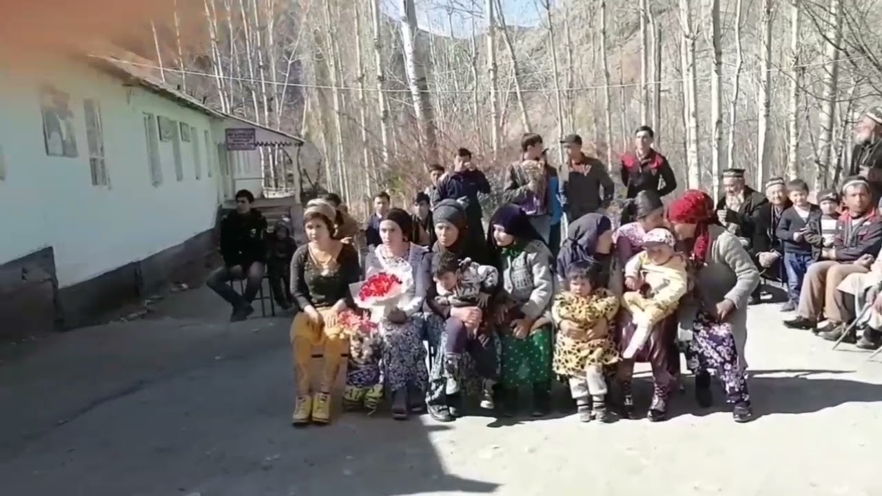 Исломзода Ёкубчон консерти авалин дар дехаи Гиждарва
