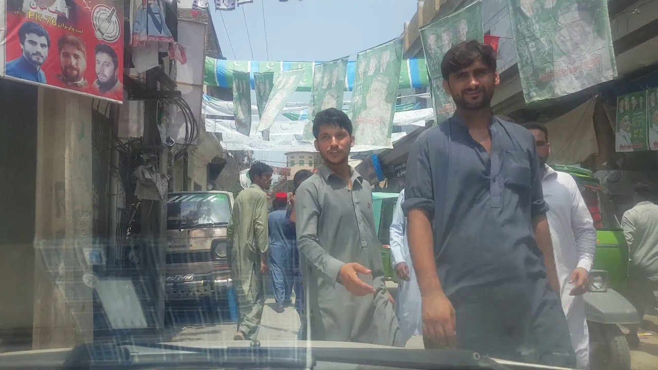 Pakistan Elections 2018 Updates from Peshawar | Voting ka amal jari hay