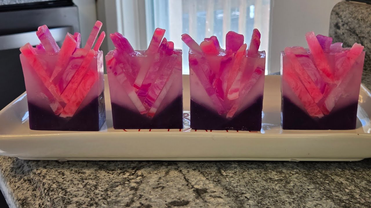 Rebatching with Embeds #meltandpoursoap #diysoap #soap #justsoaps #meltandpour 