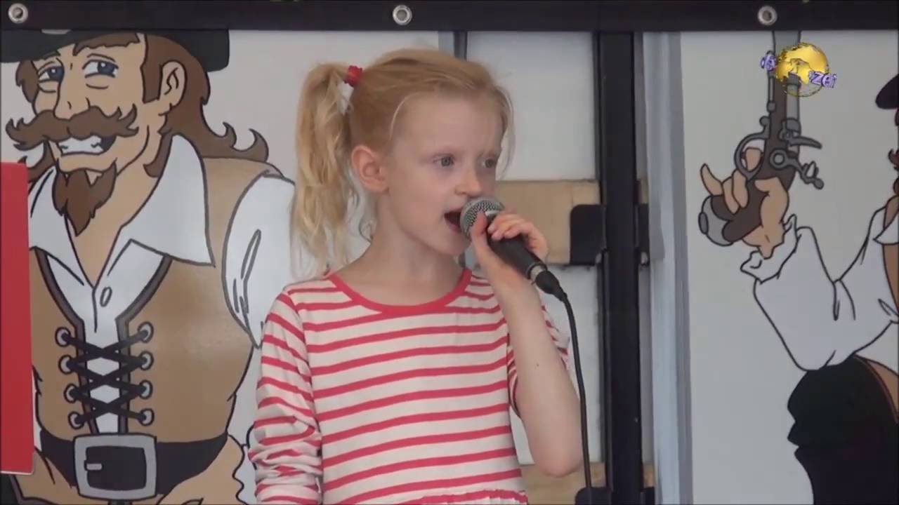 Bibi & Tina Happy End - Mädchen gegen Jungs (cover by Leonie 6y mit ihrem Opa Reiner)