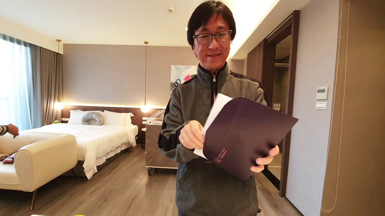 一晚定價11000元！入住五星級飯店高級月子中心｜媽媽心情複雜【阿宅爸爸】